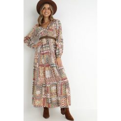 Beżowo-Różowa Sukienka z Kopertowym Dekoltem w Patchworkowy Wzór Betey. Brązowe sukienki damskie Born2be, bez wzorów, z jeansu, eleganckie, bez ramiączek. Za 99.99 zł.