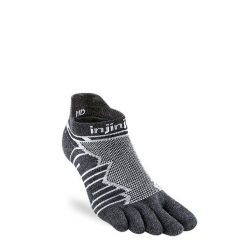 Skarpety do biegania Injinji Ultra Run No-Show Wool. Czarne skarpetki damskie Injinji, bez wzorów. Za 102.99 zł.
