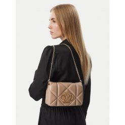 Torebka LOVE MOSCHINO. Brązowe torebki wieczorowe damskie Love Moschino, bez wzorów, bez dodatków. Za 789.99 zł.