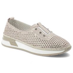 Półbuty damskie Vinceza, cholewka ze skóry naturalnej z metalicznym połyskiem wsuwany fason z zabudowanym przodem, beżowe, 93226. Brązowe półbuty damskie VINCEZA, w ażurowe wzory, z jeansu, bez obcasa, bez zapięcia. Za 179.00 zł.