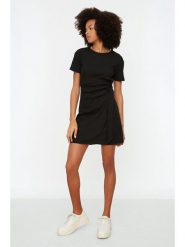 Trendyol Sukienka w kolorze czarnym rozmiar: S. Czarne sukienki damskie Trendyol, bez wzorów, bez ramiączek. Za 39.99 zł.