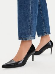 MEXX Szpilki EO-WS1313-01 Czarny. Czarne szpilki damskie Mexx, bez wzorów, ze skóry, bez obcasa, na szpilce, bez zapięcia. Za 329.99 zł.