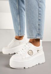 Białe Sneakersy Vices na Grubej Podeszwie z Metaliczną Ozdobą Tatorelis. Białe obuwie sportowe casual damskie Born2be, z jeansu. Za 129.99 zł.