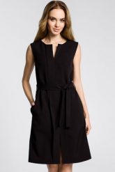 Elegancka sukienka trapezowa bez rękawów z paskiem w talii czarna. Czarne sukienki damskie Sukienki.shop, bez wzorów, z elastanu, biznesowe, bez ramiączek. Za 249.00 zł.