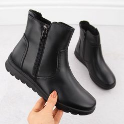 Skórzane botki damskie na suwak czarne FIlippo DBT6630. Czarne botki damskie Filippo, z futra, bez obcasa, bez zapięcia. Za 161.99 zł.