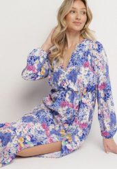 Niebieska Rozkloszowana Sukienka w Kwiaty z Dekoltem w Serek i Gumką w Talii Janitra. Niebieskie sukienki damskie Born2be, bez wzorów, eleganckie, bez ramiączek. W wyprzedaży za 93.49 zł.