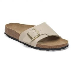 Klapki damskie Birkenstock Catalina Bs. Brązowe klapki damskie Birkenstock, bez wzorów, z materiału, bez obcasa, bez zapięcia. Za 608.00 zł.