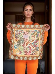 Lucky Bees Chusta ze wzorem - 50 x 50 cm rozmiar: onesize. Chusty damskie Lucky Bees, bez wzorów, z materiału. Za 57.06 zł.