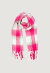 Szalik Kobieta ONLY ONLMIA CHECK SCARF CC. Zielone szaliki damskie Only, bez wzorów, z poliesteru. Za 95.45 zł.