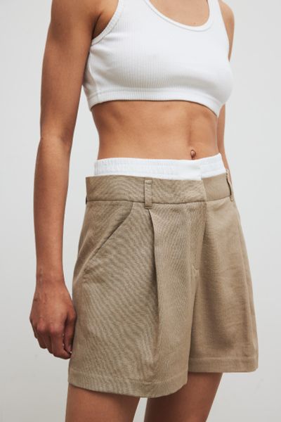 Eleganckie szorty z lnem w kolorze TAUPE - ORIO-XL. Białe szorty damskie Marsala, bez wzorów, z bawełny. Za 319.90 zł.