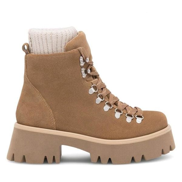 Trapery Lasocki. Brązowe trapery damskie Lasocki, bez zapięcia. Za 329.99 zł.