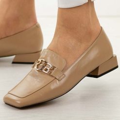 Beżowe skórzane mokasyny damskie DiA 3125. Brązowe mokasyny damskie DiA, na jesień, z jeansu, bez obcasa. Za 449.00 zł.