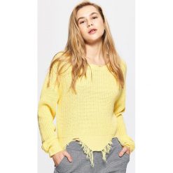 Lekki sweter z przetarciami - Żółty. Swetry dziewczęce marki FOUGANZA. W wyprzedaży za 29.99 zł.