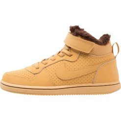 Nike Sportswear NIKE COURT BOROUGH MID WTR PSV Tenisówki i Trampki wysokie haystack/baroque brow. Brązowe buty sportowe dziewczęce Nike Sportswear, z materiału. W wyprzedaży za 129.35 zł.