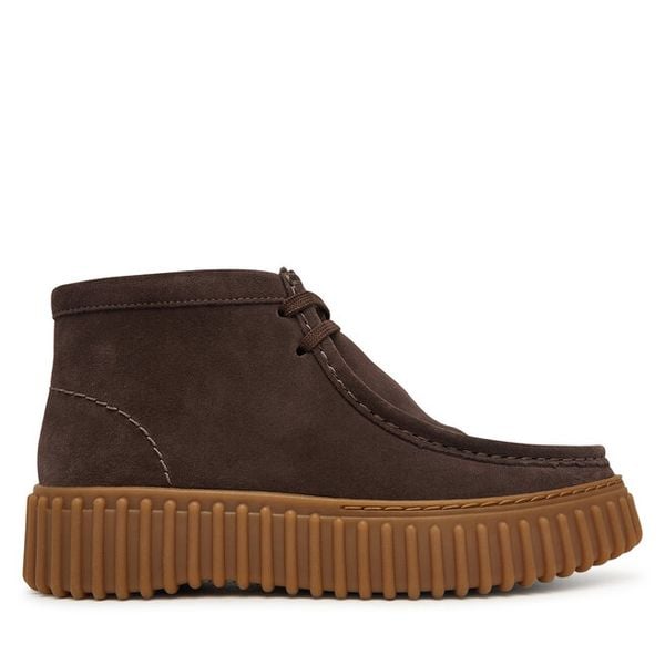 Trzewiki Clarks. Brązowe botki damskie Clarks, bez obcasa, na płaskiej podeszwie, bez zapięcia. Za 540.99 zł.