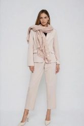 Szal z nadrukiem beżowy. Brązowe szaliki damskie MOODO, bez wzorów, z poliesteru. Za 39.99 zł.