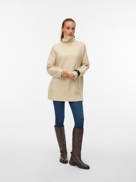 Vero Moda Sweter w kolorze beżowym rozmiar: XS. Brązowe golfy damskie Vero Moda, s, bez wzorów, z materiału, bez ramiączek. Za 74.28 zł.