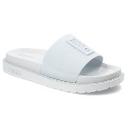 Białe Klapki Big Star Modne Buty Na Lato. Białe klapki damskie Big Star, bez wzorów, z materiału, bez obcasa, bez zapięcia. Za 89.99 zł.