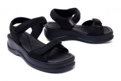 AZALEIA 18451 VERA THERAPY PAP AD 90142 black, sandały damskie. Czarne sandały damskie Azaleia, bez wzorów, bez obcasa, bez zapięcia. Za 167.92 zł.