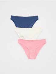 Bawełniane majtki figi 3 pack - różowy. Czerwone figi Reserved, bez wzorów, z bawełny. W wyprzedaży za 39.99 zł.