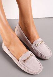 Jasnofioletowe Mokasyny z Cholewką przed Kostkę z Przeszyciami i Ozdobnym Paskiem Alydora. Fioletowe mokasyny damskie Renee, na jesień, bez obcasa. Za 69.99 zł.