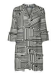 Vero Moda Sukienka w kolorze biało-czarnym rozmiar: S. Białe sukienki damskie Vero Moda, bez wzorów, z wiskozy, bez ramiączek. Za 92.21 zł.