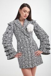 Płaszcz damski CUSTOMMADE. Płaszcze damskie Custommade, s, bez wzorów, bez kaptura. W wyprzedaży za 1,319.17 zł.