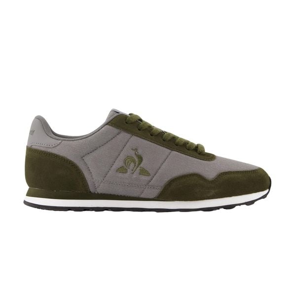 Sneakersy Le Coq Sportif Astra Twill. Brązowe obuwie sportowe damskie le coq sportif, bez zapięcia. W wyprzedaży za 330.25 zł.