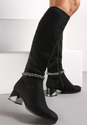 Czarne Kozaki z Imitacji Zamszu z Paskiem z Cyrkonii i Metalicznym Słupkiem Grettamia. Czarne kozaki damskie Renee, na jesień, bez obcasa, na obcasie, bez zapięcia. Za 124.99 zł.