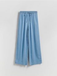 Jeansy wide leg z lyocellu - niebieski. Niebieskie jeansy damskie Reserved. Za 139.99 zł.