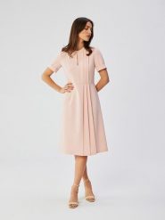 Stylove Sukienka w kolorze beżowym rozmiar: XL. Różowe sukienki damskie Stylove, bez wzorów, bez ramiączek. Za 234.42 zł.