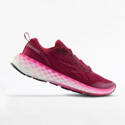 Buty do biegania damskie Kiprun KS900. Białe obuwie sportowe damskie KIPRUN, bez zapięcia, do biegania. Za 399.99 zł.