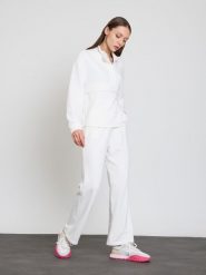 BGN Bluza w kolorze białym rozmiar: 36. Białe bluzy damskie BGN, bez wzorów, bez kaptura. Za 100.99 zł.