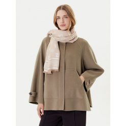 Chusta HUGO. Brązowe chusty damskie Hugo, bez wzorów. Za 319.99 zł.