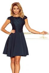 Sukienka Elegancka Rozkloszowana z Koronką - Zielona. Zielone sukienki damskie NUMOCO, bez wzorów, z koronki, eleganckie, bez ramiączek. Za 260.90 zł.