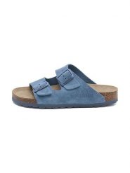 BABUNKERS Family Skórzane klapki w kolorze niebieskim rozmiar: 42. Niebieskie klapki damskie BABUNKERS Family, bez wzorów, z otwartym noskiem, bez obcasa, bez zapięcia. Za 169.95 zł.