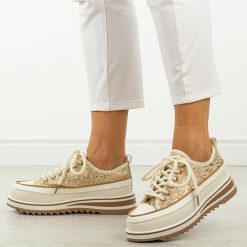 Beżowe półbuty damskie S.Barski 101. Brązowe półbuty damskie S.BARSKI, na jesień, bez wzorów, z jeansu, bez obcasa, bez zapięcia. Za 179.00 zł.