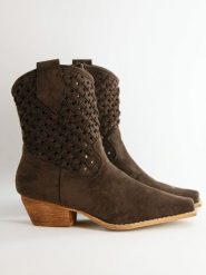 Bellucci Botki w kolorze brązowym rozmiar: 41. Brązowe botki damskie Bellucci, eleganckie, bez obcasa, bez zapięcia. Za 173.99 zł.