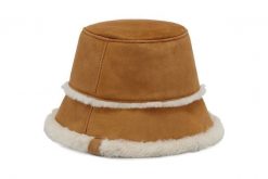 EMU AUSTRALIA W7017 Sheepskin Hat chestnut, kapelusz damski. Brązowe kapelusze damskie EMU Australia, bez wzorów, ze skóry. Za 529.90 zł.