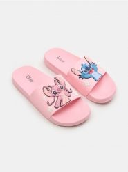 Klapki Stitch - różowy. Czerwone klapki damskie Sinsay, bez wzorów, bez obcasa, bez zapięcia. Za 35.99 zł.