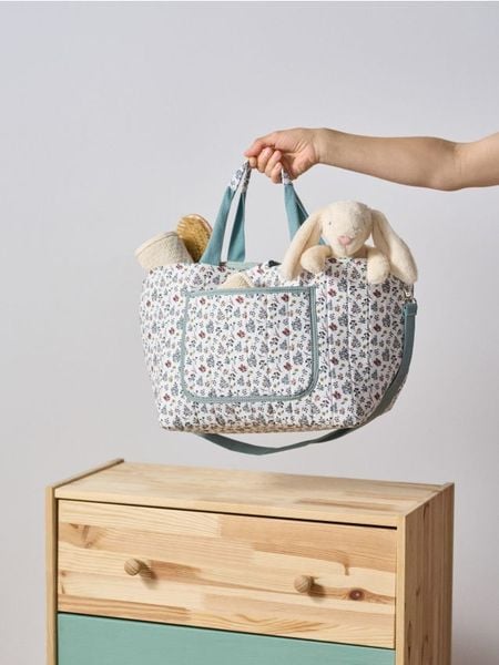Torba na wózek w kwiaty - wielobarwny. Akcesoria do wózków Sinsay. Za 59.99 zł.