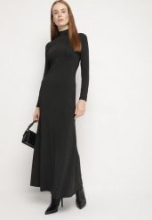 Czarna Taliowana Sukienka Koktajlowa z Wiskozą i Półgolfem Zozelira. Czarne sukienki damskie Born2be, bez wzorów, z wiskozy, bez ramiączek. Za 149.99 zł.