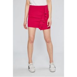Answear - Spódnica Stripes Vibes. Szare spódnice damskie ANSWEAR. W wyprzedaży za 29.90 zł.