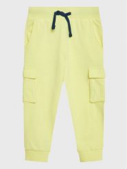 Guess Spodnie dresowe N3GQ11 KA6R0 Żółty Relaxed Fit. Żółte spodnie dresowe chłopięce Guess, z bawełny. Za 169.99 zł.