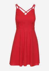 Czerwona Rozkloszowana Sukienka z Ozdobnymi Paskami Redaina. Czerwone sukienki damskie Born2be, bez wzorów, eleganckie, bez ramiączek. Za 69.99 zł.