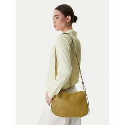 Torebka Coccinelle. Zielone torebki klasyczne damskie Coccinelle, bez dodatków. Za 1,269.00 zł.