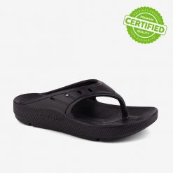 Klapki damskie Coqui Riva na koturnie, czarne. Czarne klapki damskie Coqui, bez wzorów, z materiału, bez obcasa, na koturnie, bez zapięcia. Za 129.99 zł.