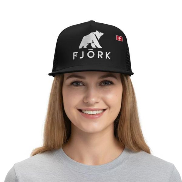 Czapka Trucker Fjork. Białe czapki z daszkiem damskie FJORK MERINO, na lato, bez wzorów, z bawełny. Za 109.00 zł.
