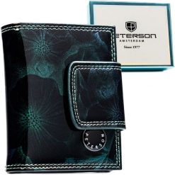Portfel damski Peterson PTN PS329-FDS zielony. Zielone portfele damskie Peterson, bez wzorów, ze skóry. Za 99.99 zł.