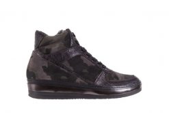 Sneakersy Bayla-131 4002 Woodland, Moro, Skóra naturalna - 40. Czarne obuwie sportowe damskie Bayla, z nubiku, bez zapięcia. W wyprzedaży za 179.10 zł.